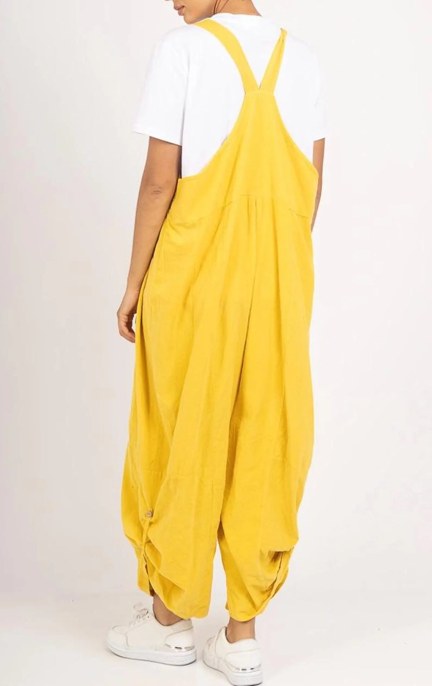 Baggy look yellow overall, sleeveless corduroy jumpsuit