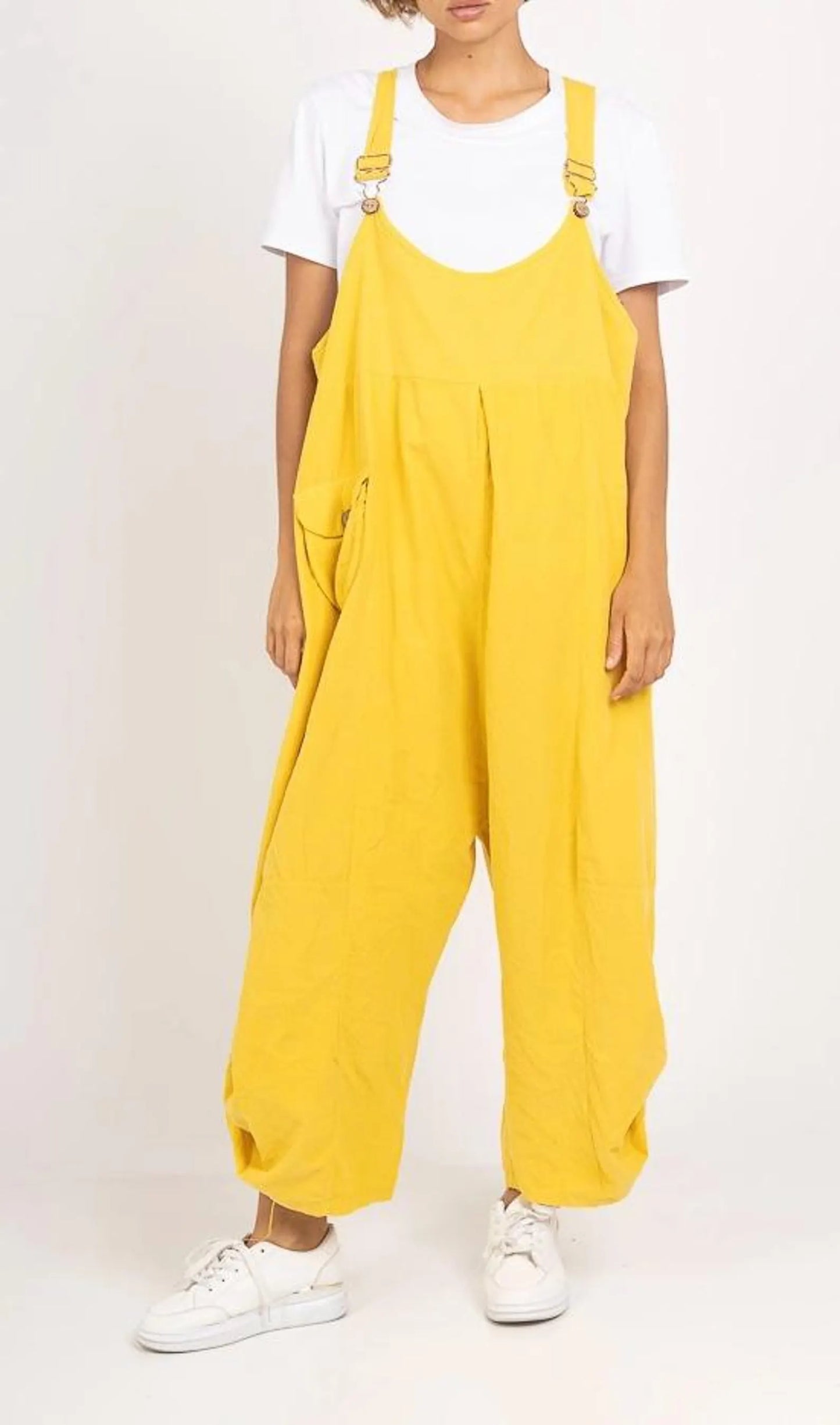 Baggy look yellow overall, sleeveless corduroy jumpsuit