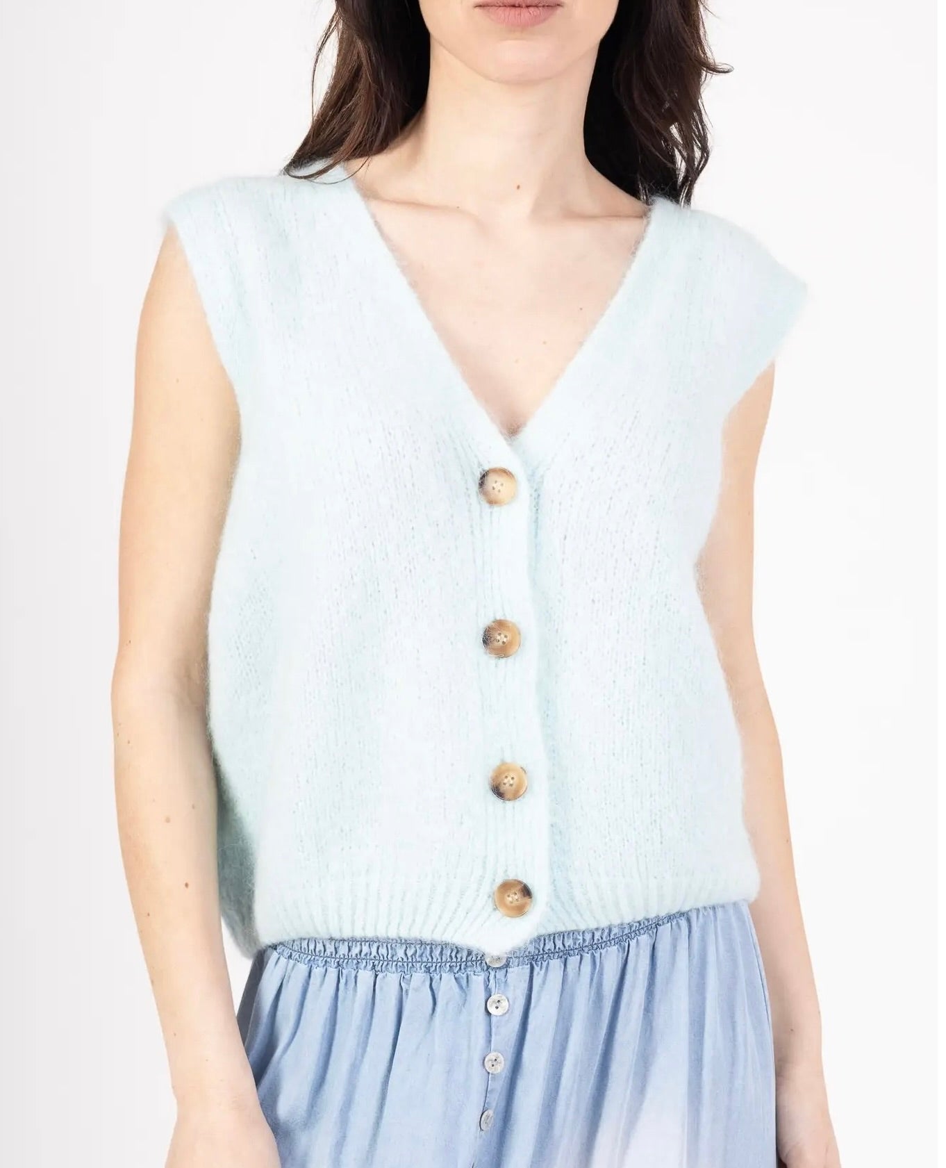 8colours Sleeveless sweater with button