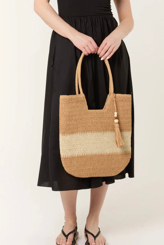 Straw tote bag with tassel