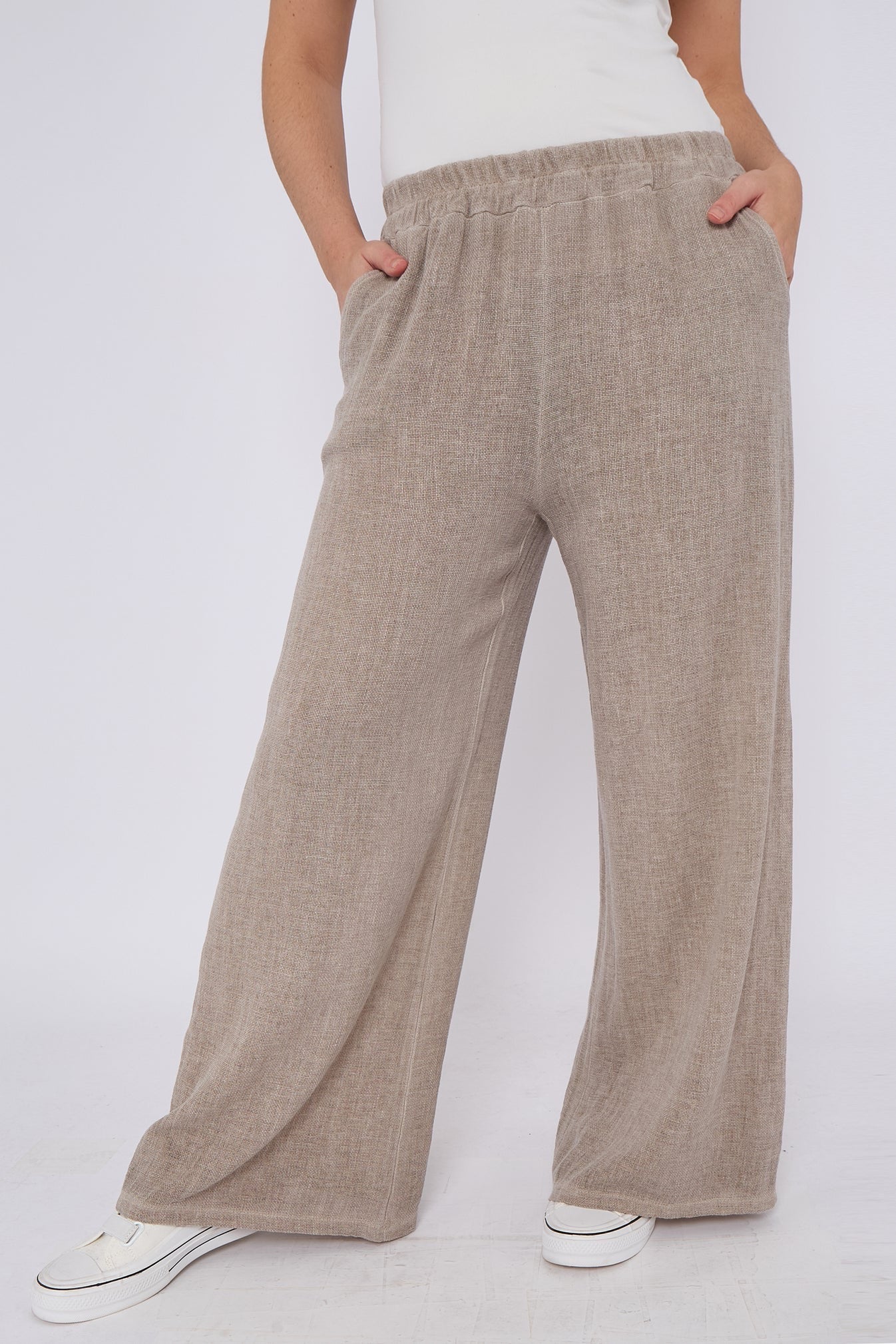 Wide-leg linen trousers